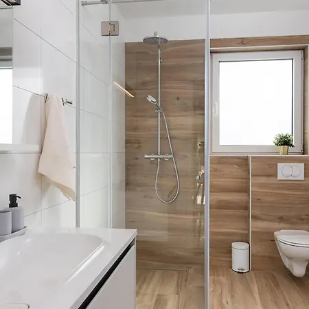 Σπίτι διακοπών 4 Bedroom Cozy In Dubrava Kod Sibenika *