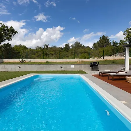 4 Bedroom Cozy In Dubrava Kod Sibenika Σπίτι διακοπών Dubrava (Sibenik-Knin)